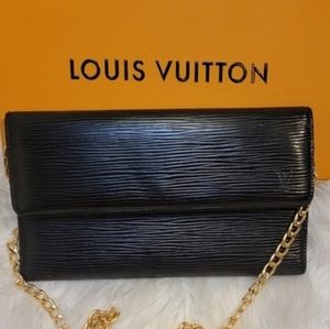 Louis Vuitton Black Epi Leather Sarah Wallet